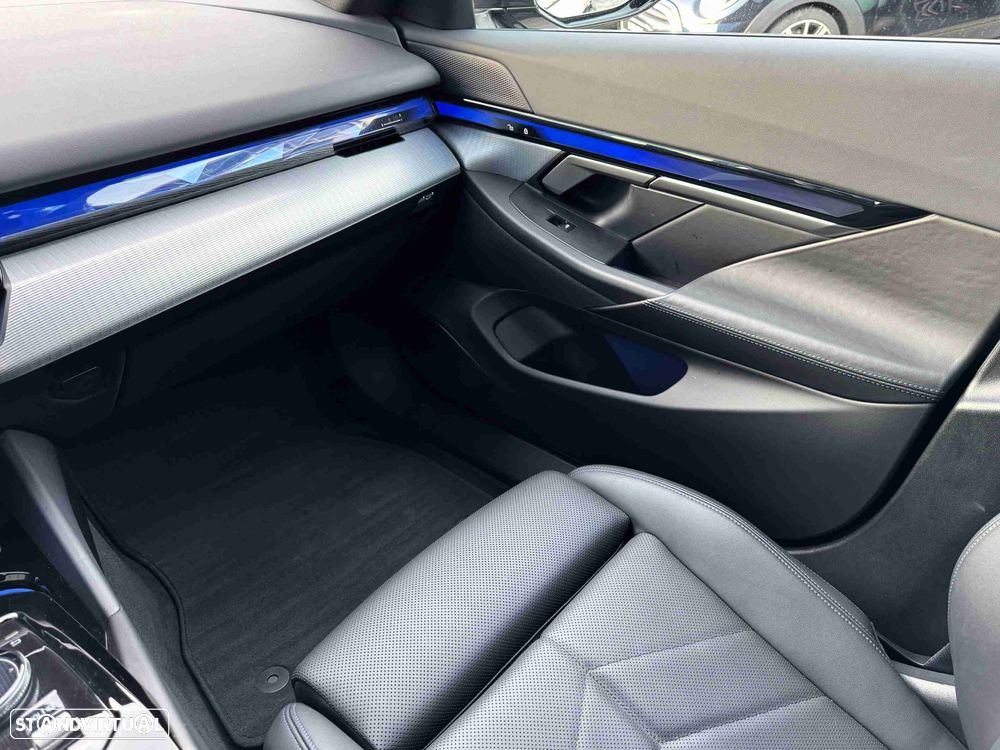 BMW i5 eDrive40 - 19