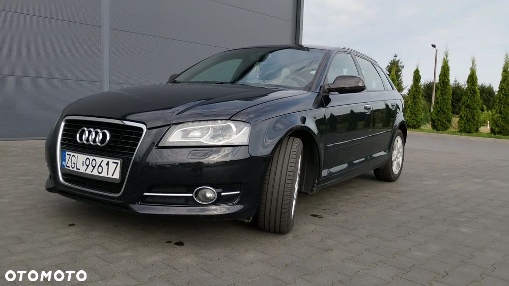 Audi A3 Sportback - 1