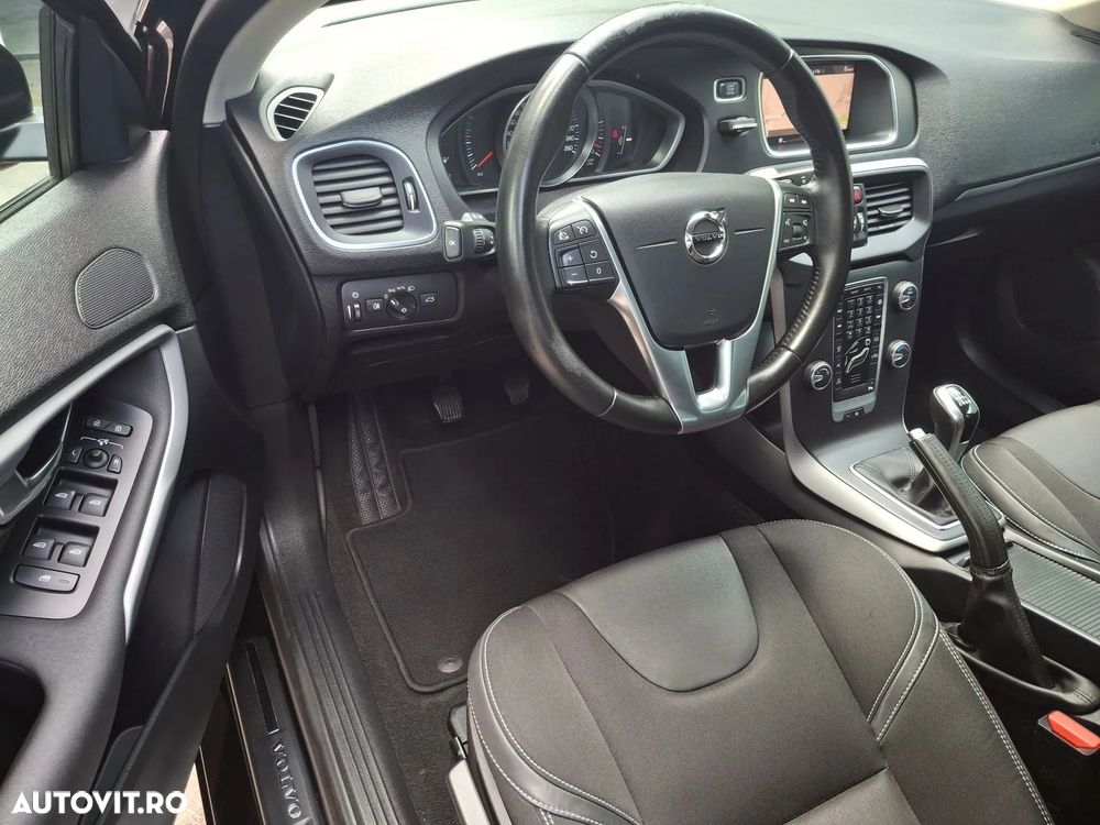 Volvo V40 D2 Pro - 9