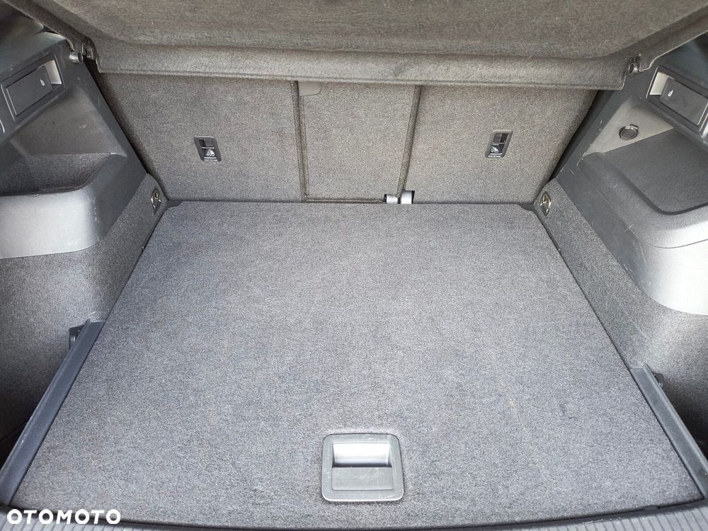 Volkswagen Tiguan - 38