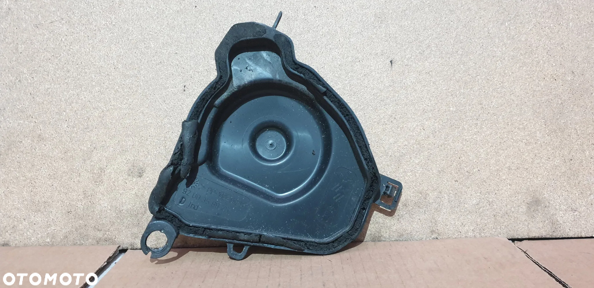 Renault Clio III Kombi 1.5 DCI Zaślepka Kielicha Lewa Prawa Przód 8200358975 8200358977 - 2