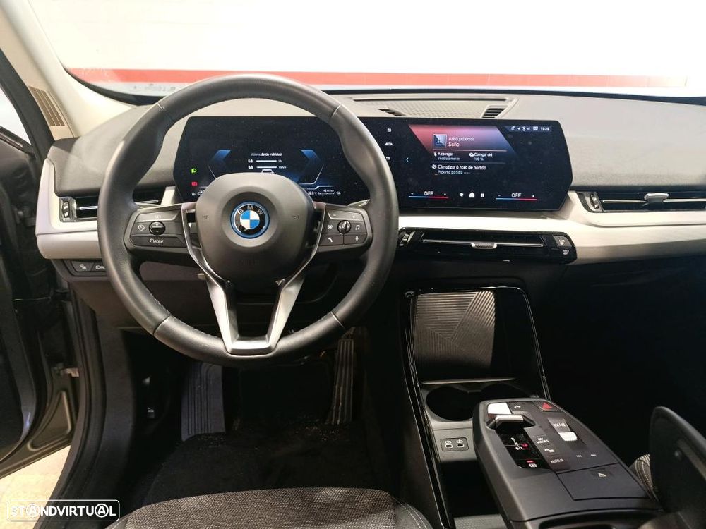 BMW X1 xDrive25e - 8
