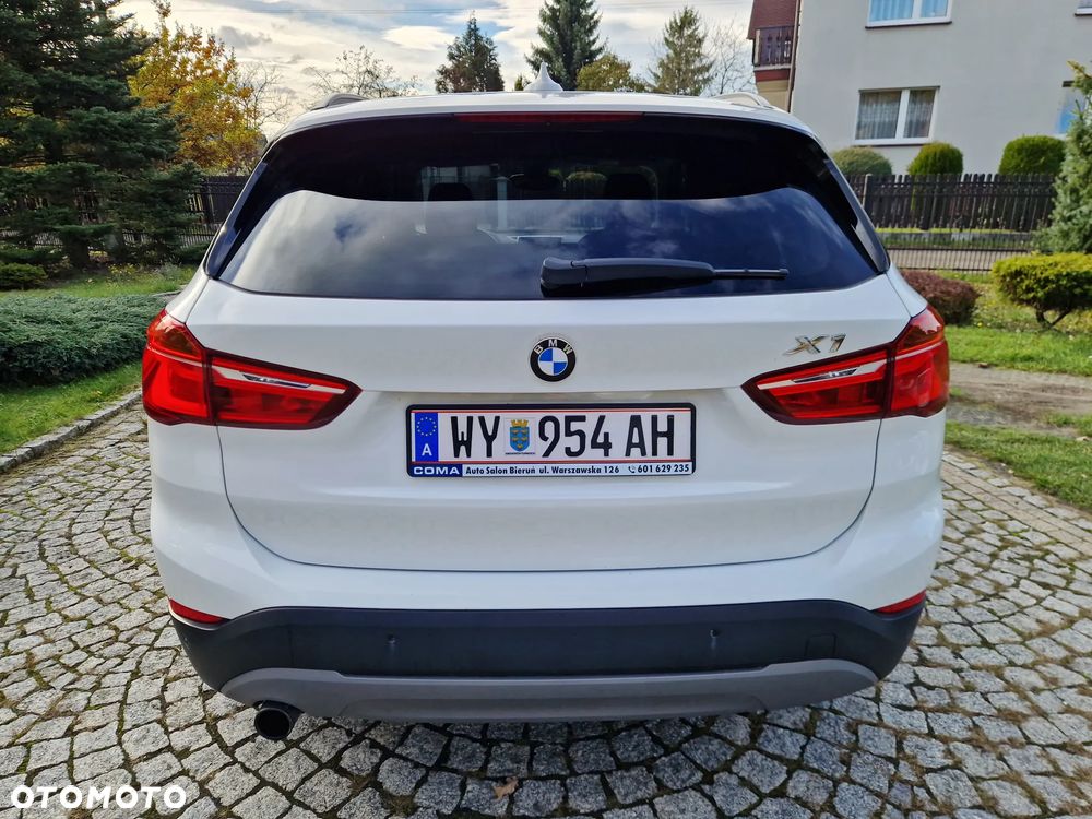 BMW X1 sDrive18i Sport Line - 10