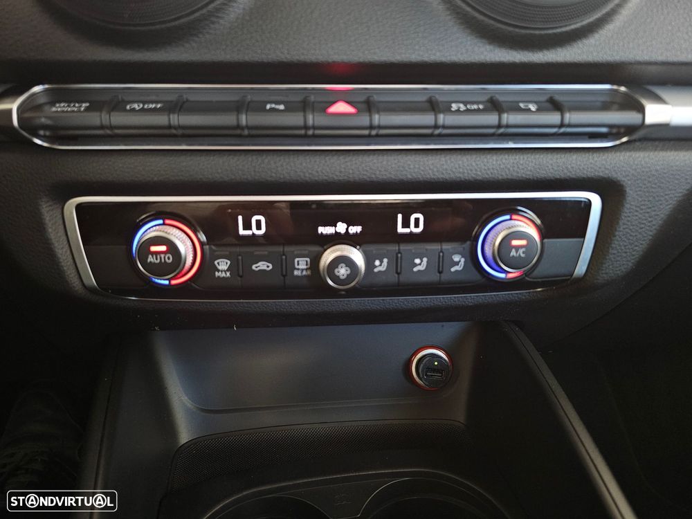 Audi A3 Sportback 1.6 TDI Attraction Ultra - 14