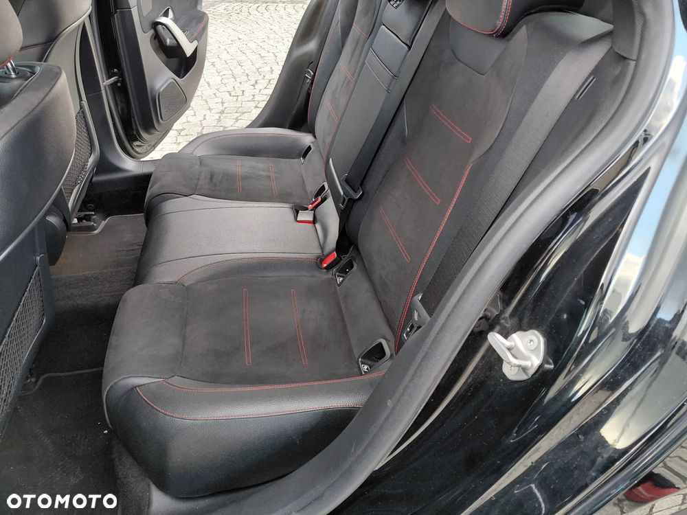 Mercedes-Benz Klasa A 200 AMG Line 7G-DCT - 23
