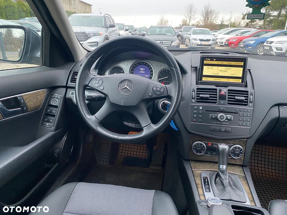 Mercedes-Benz Klasa C - 32