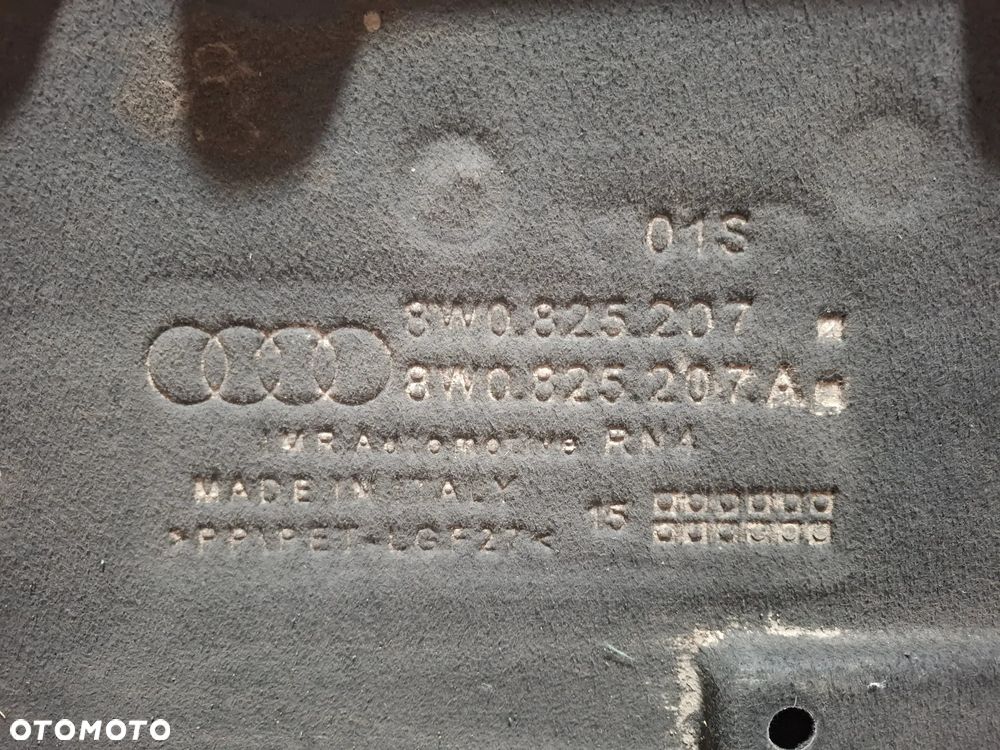 Osłona podwozia lewa Audi A4 B9 nr 8W0825207 - 2