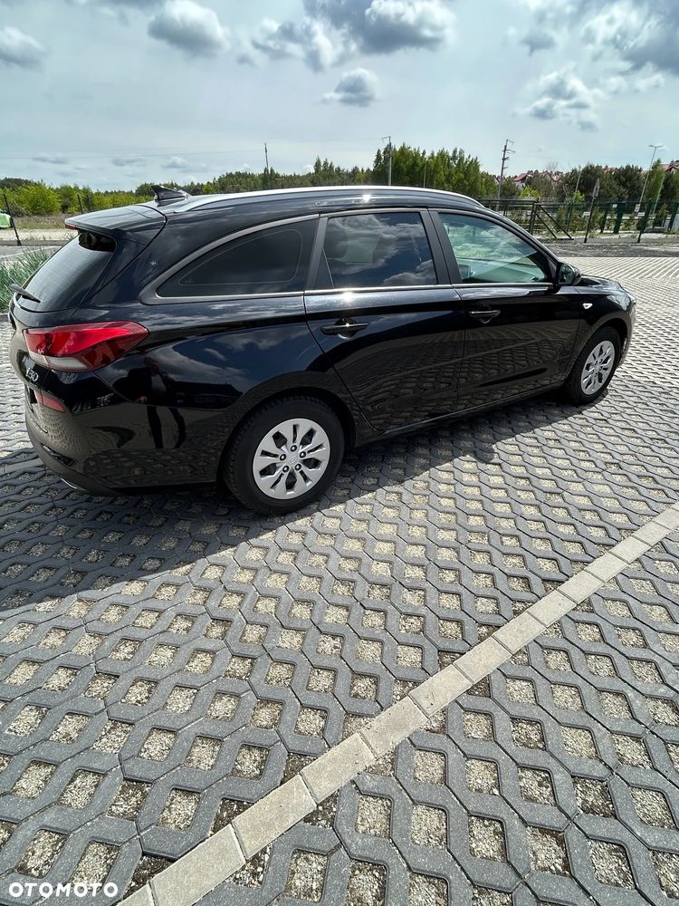 Hyundai i30 1.5 DPI Modern - 6