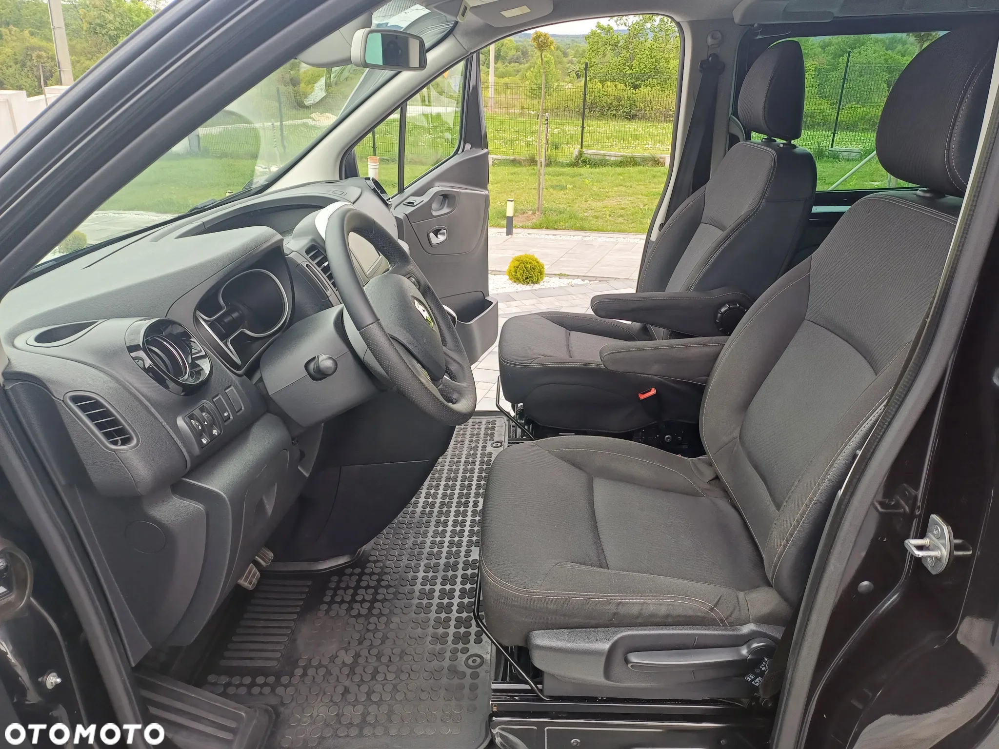 Renault Trafic - 18