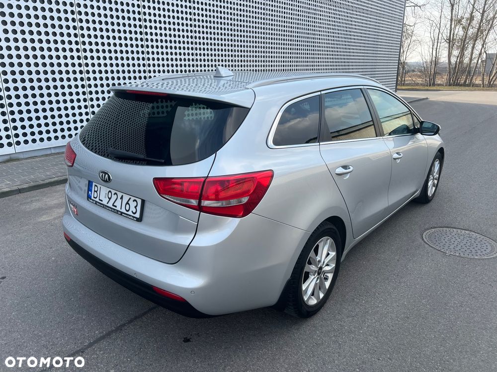 Kia Ceed 1.6 GDI DCT Platinum Edition - 6