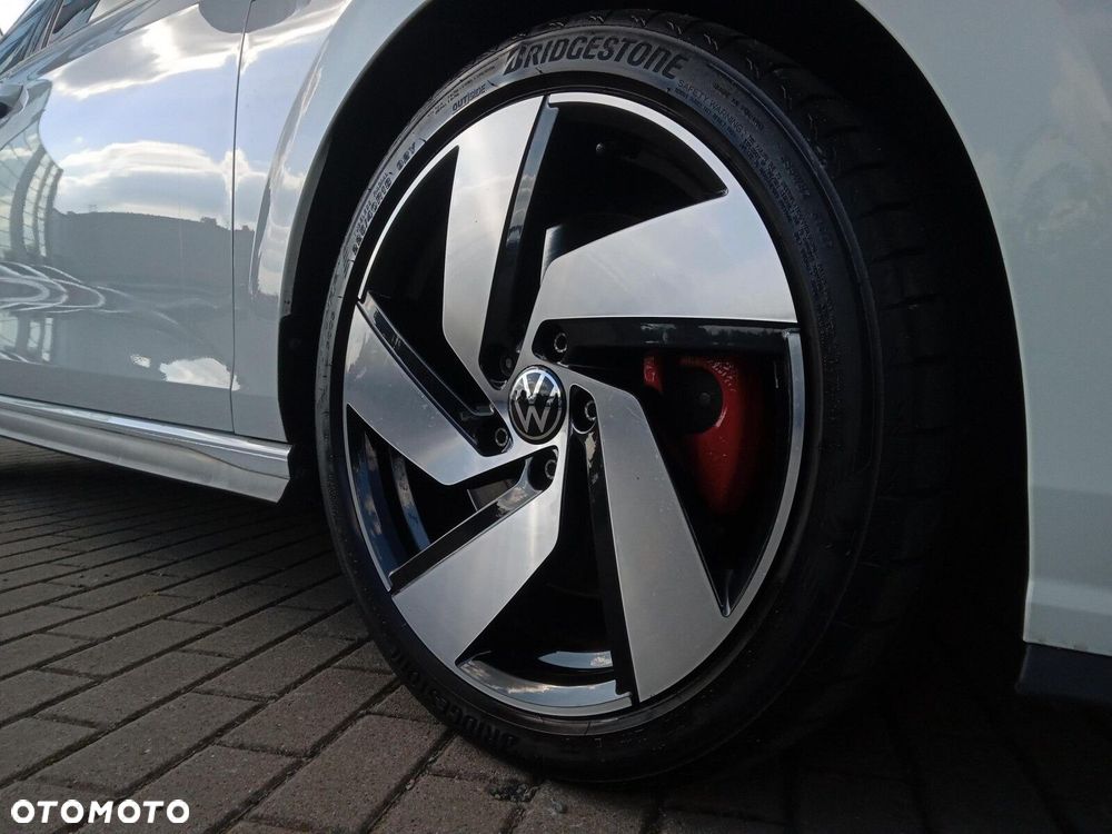 Volkswagen Golf VIII 2.0 TSI GTI DSG - 10