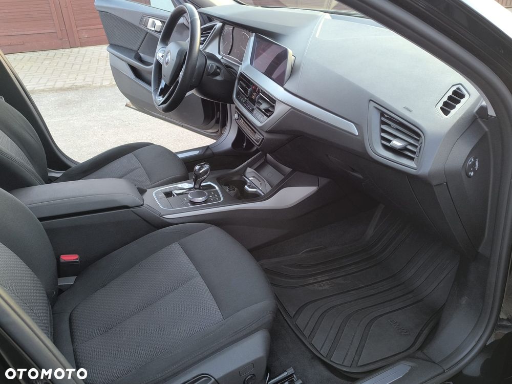 BMW Seria 1 118d - 11