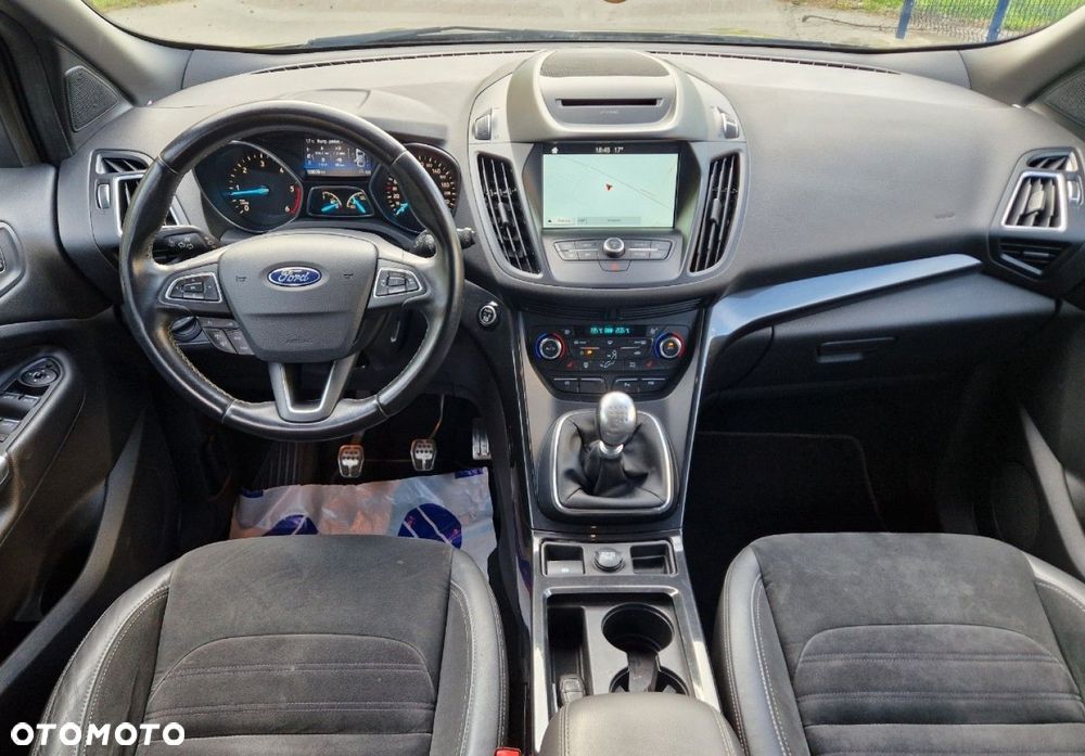 Ford Kuga 2.0 TDCi 4x4 ST-Line - 27