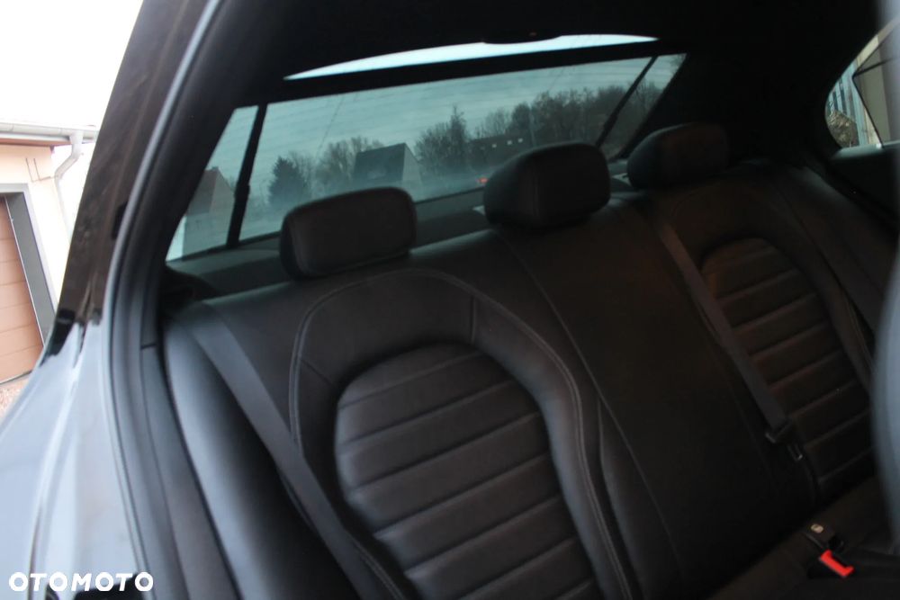 Mercedes-Benz Klasa C 200 4-Matic 9G-TRONIC - 34