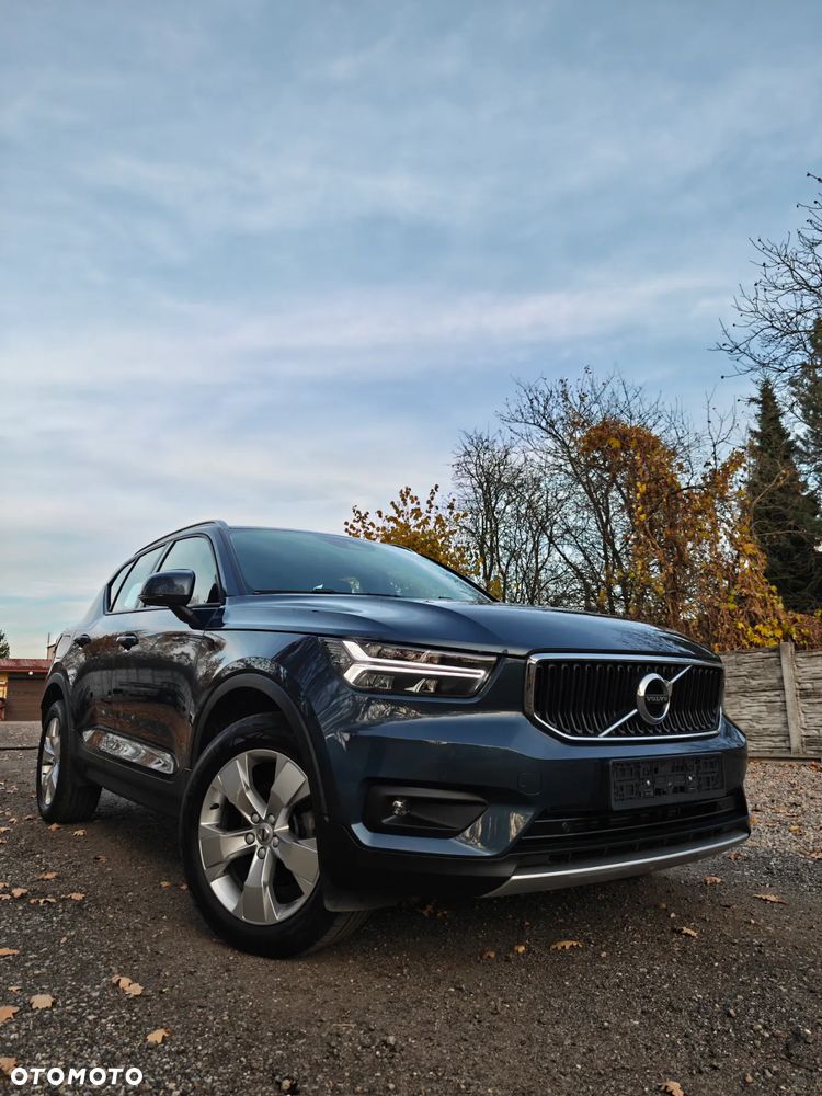 Volvo XC 40 T2 Momentum Pro - 3