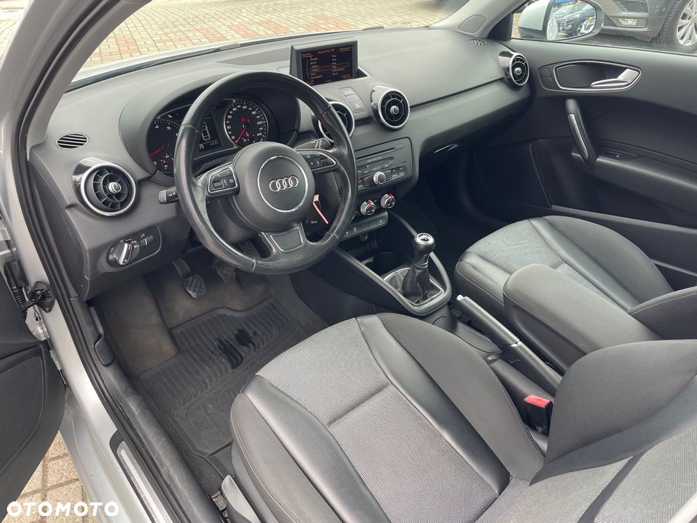 Audi A1 3-drzwiowe 1.2 TFSI S line edition - 14