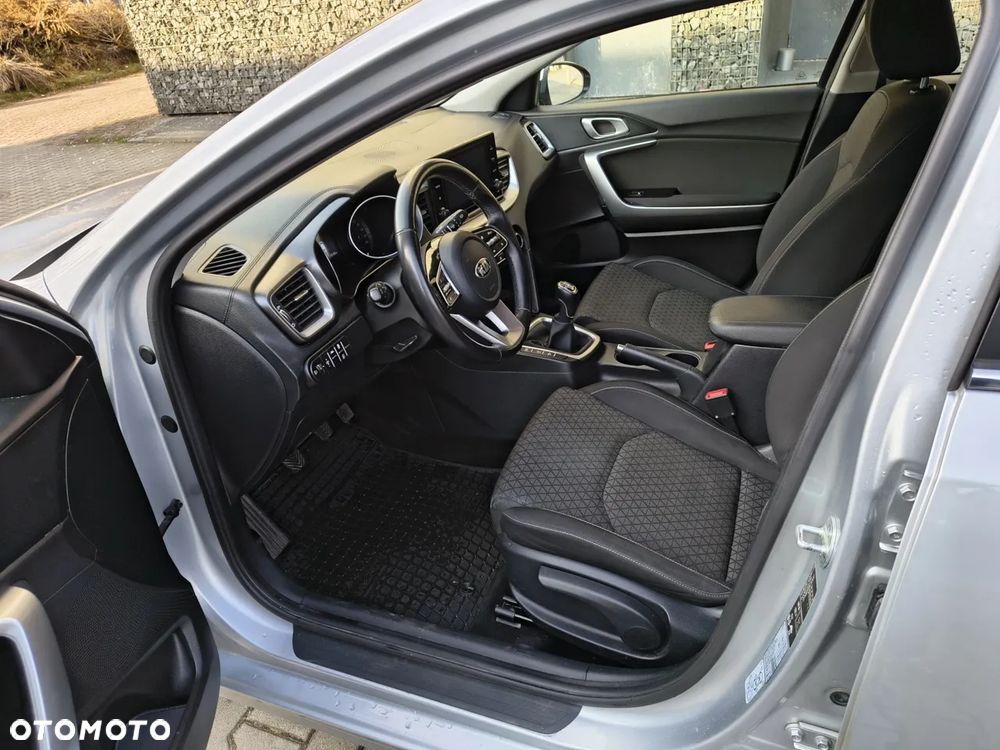 Kia Ceed - 7
