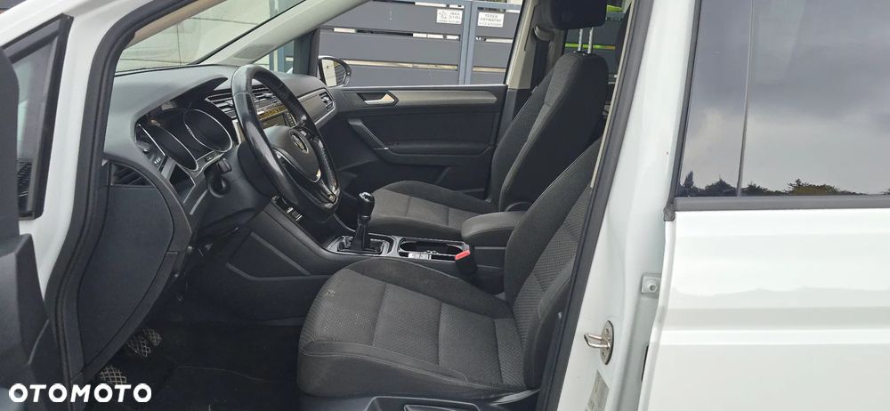Volkswagen Touran 1.6 TDI BMT Trendline - 11