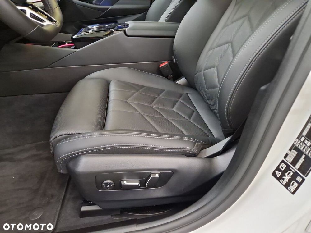 BMW Seria 5 520d xDrive mHEV M Sport - 14