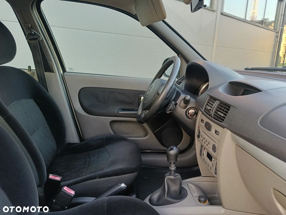 Renault Thalia 1.4 16V All Inclusive - 11