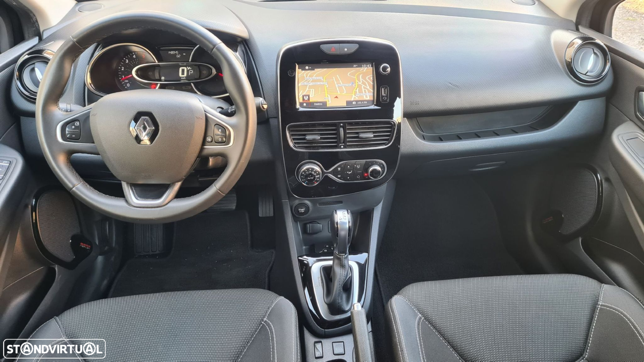 Renault Clio Sport Tourer - 11