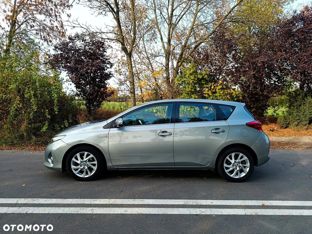 Toyota Auris 1.8 HSD Luna - 4