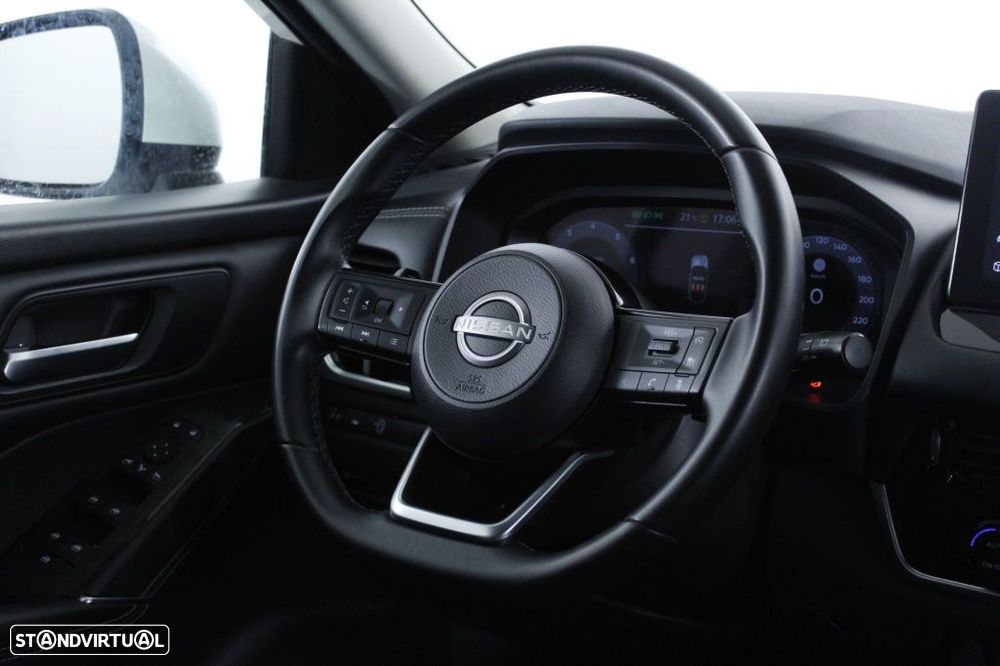 Nissan Qashqai 1.3 DIG-T N-Connecta LED Xtronic - 17