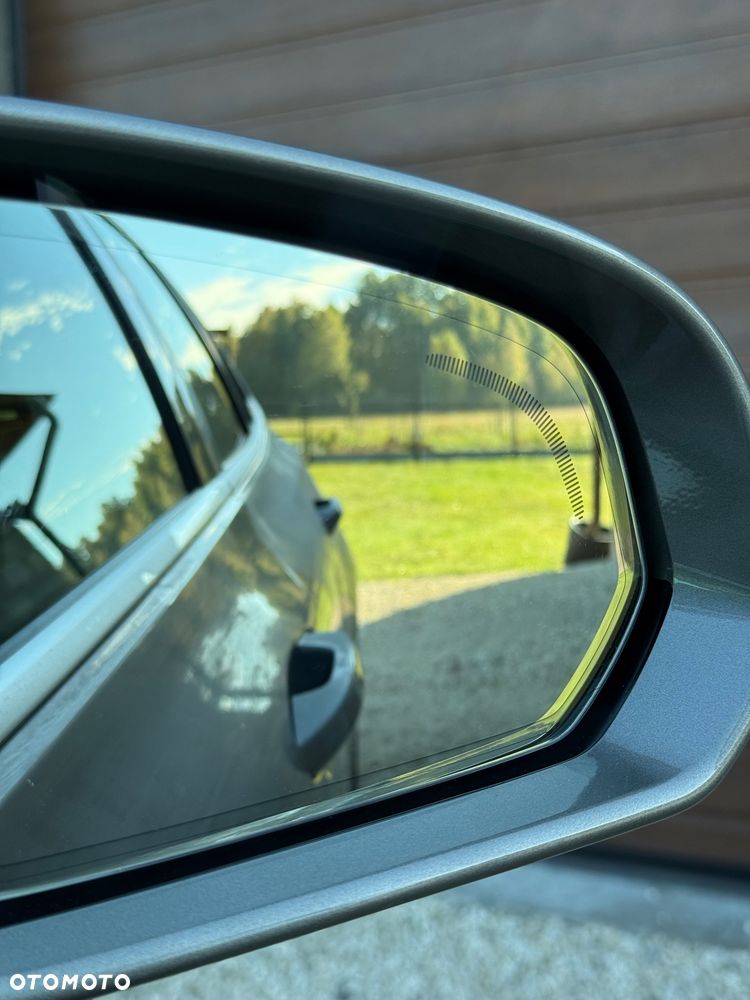 Volvo V60 D4 Momentum Pro - 32