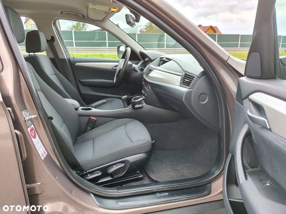 BMW X1 sDrive18d - 37