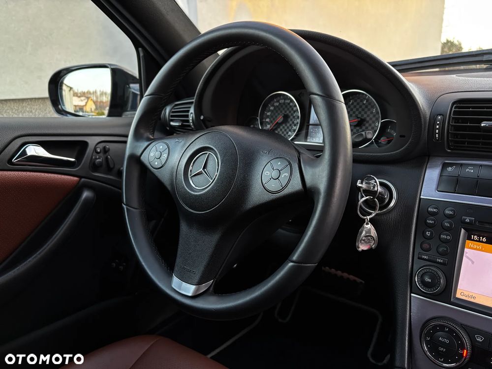 Mercedes-Benz CLC - 32