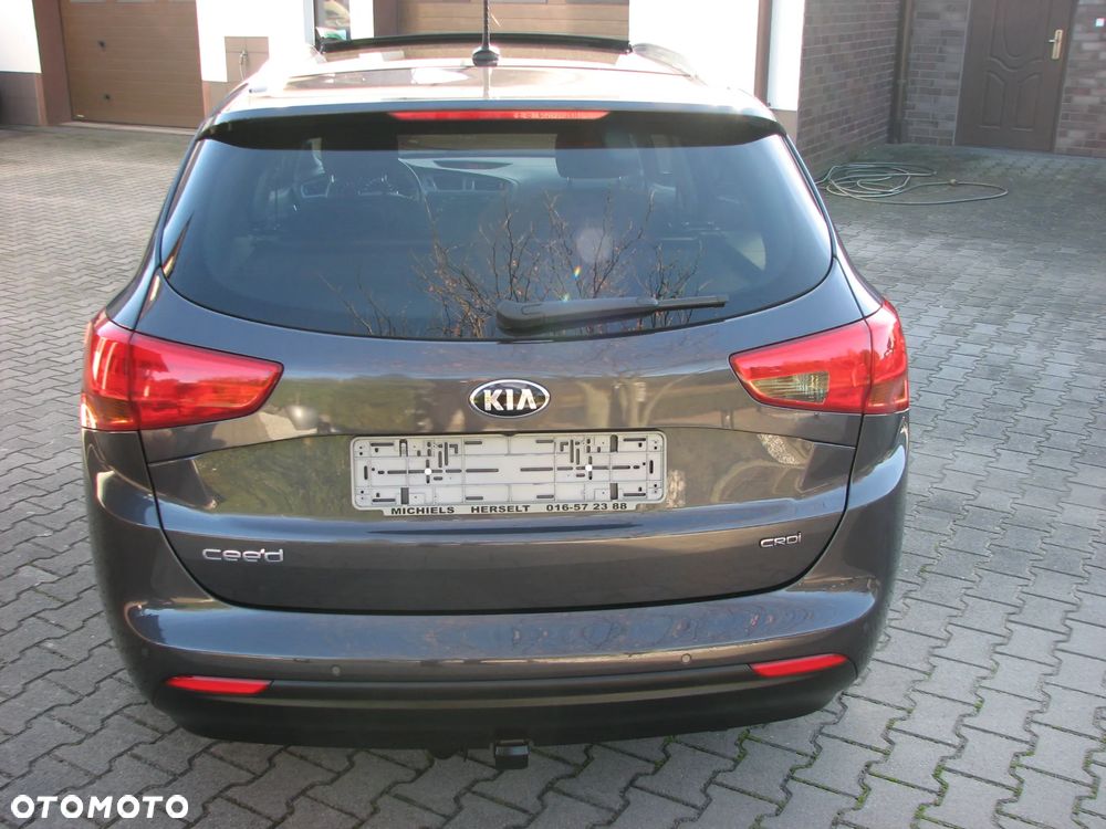 Kia Ceed 1.6 CRDi 128 Platinum Edition - 6
