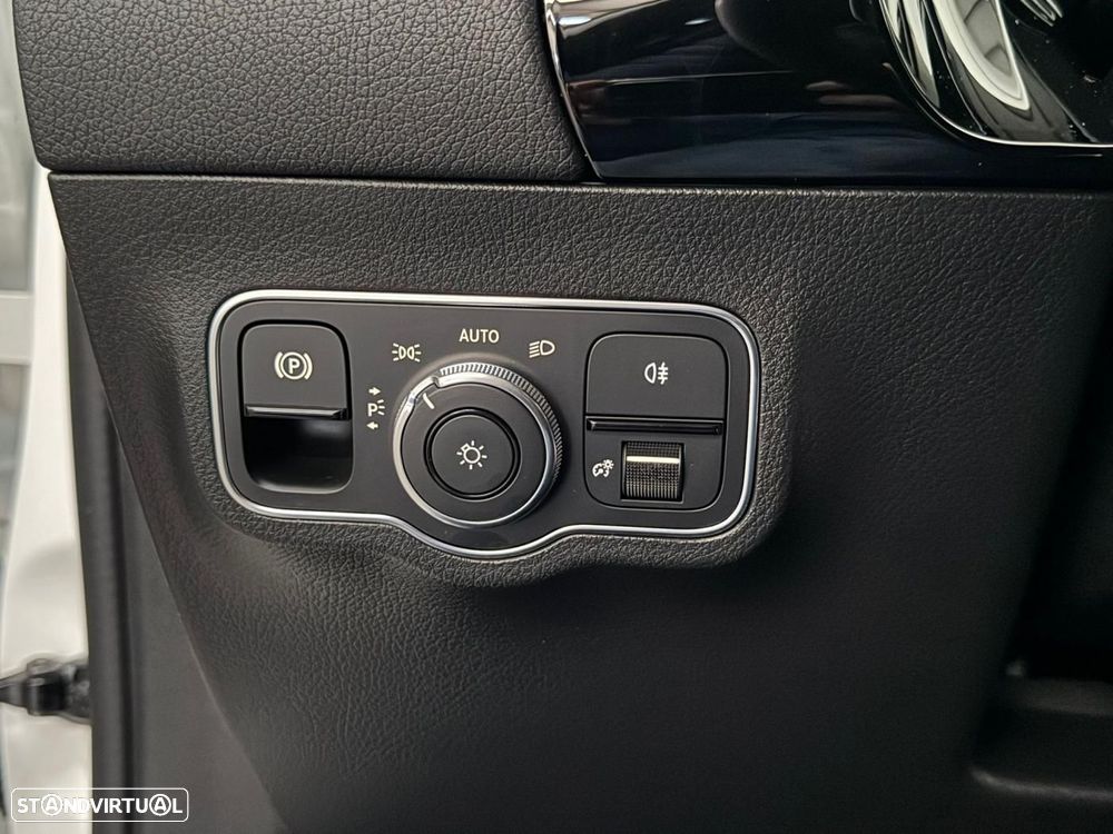 Mercedes-Benz GLA 250 e AMG Line - 21