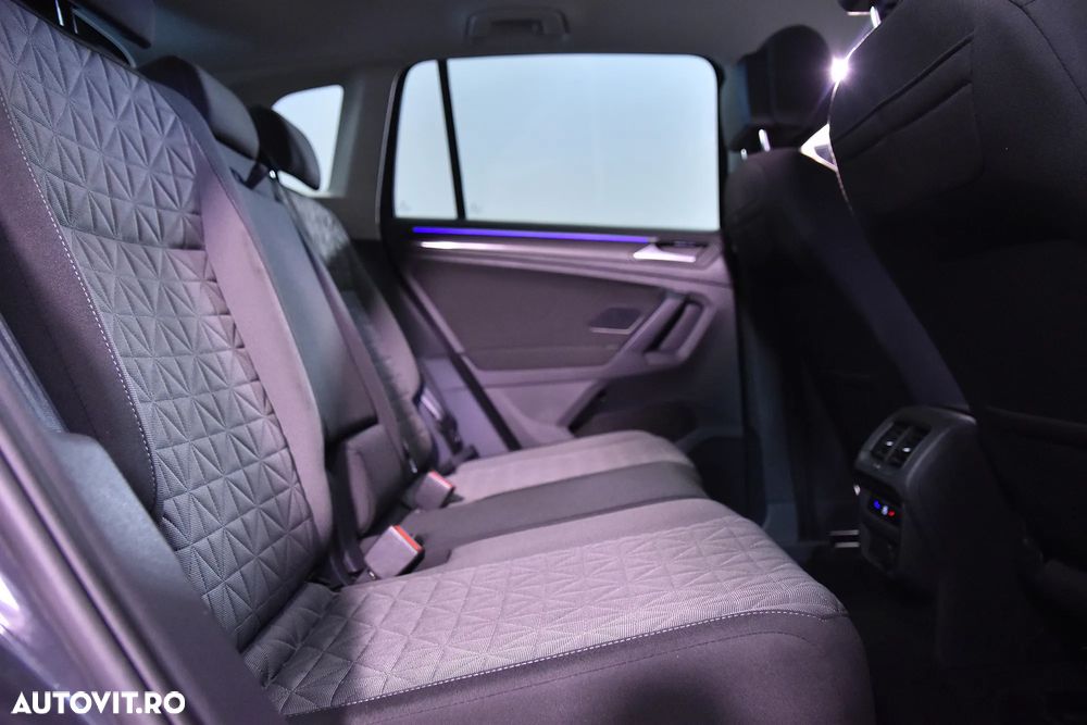 Volkswagen Tiguan - 13