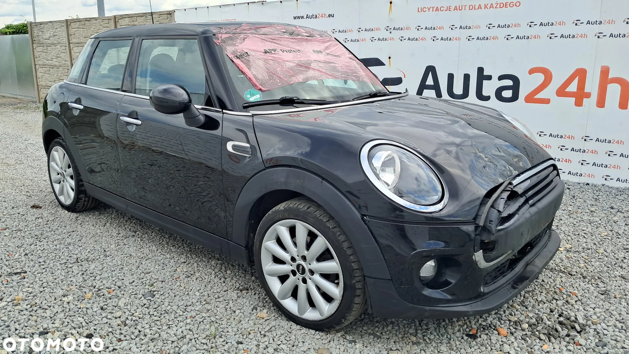 MINI ONE First - 2