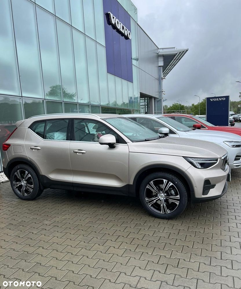 Volvo XC 40 B4 AWD Plus Bright - 2