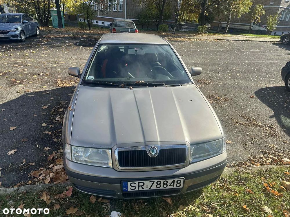 Skoda Octavia 1.6 Tour - 1