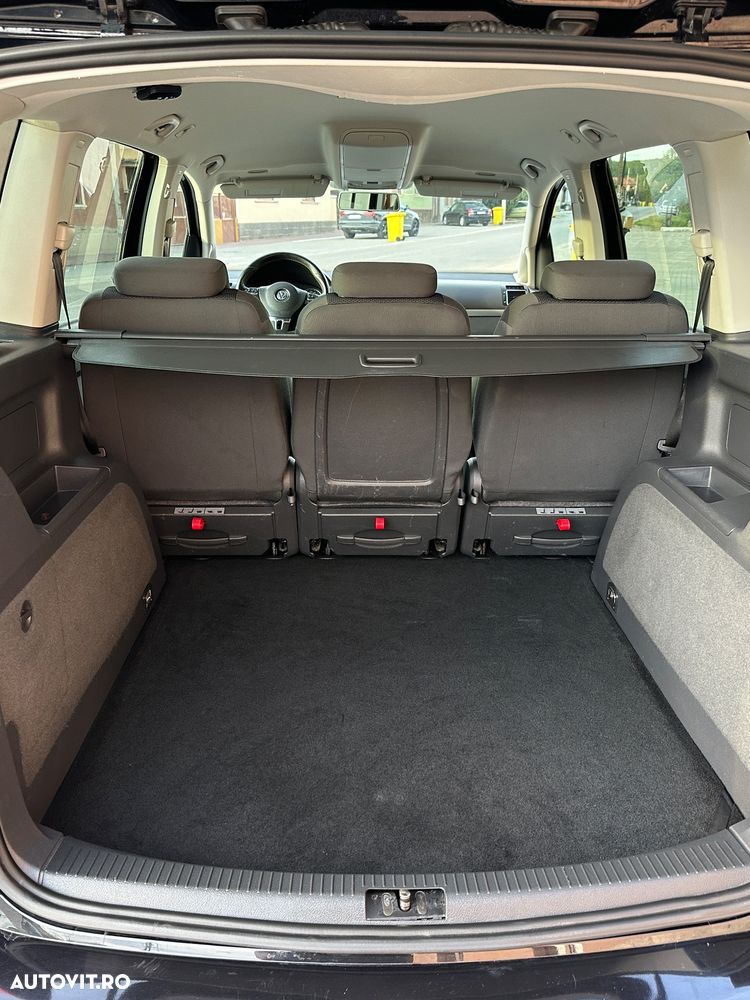 Volkswagen Touran 1.6 TDI DPF Trendline - 16
