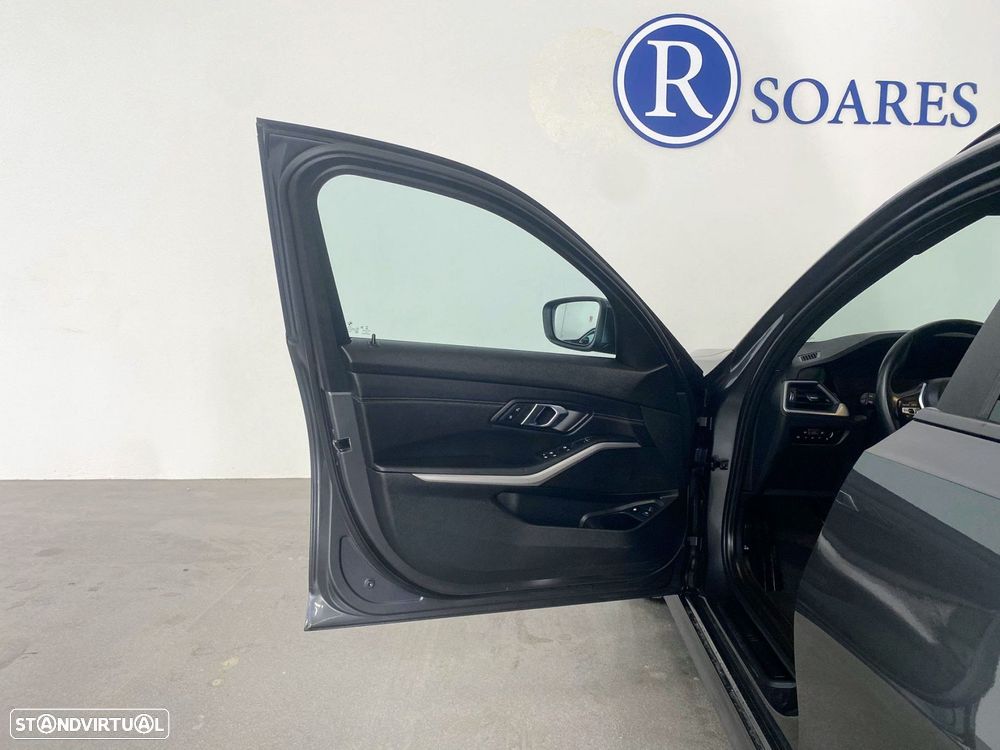 BMW 320 e Touring Corporate Edition Auto - 15