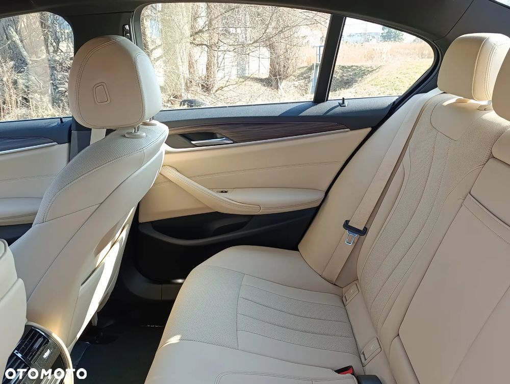 BMW Seria 5 530e - 20