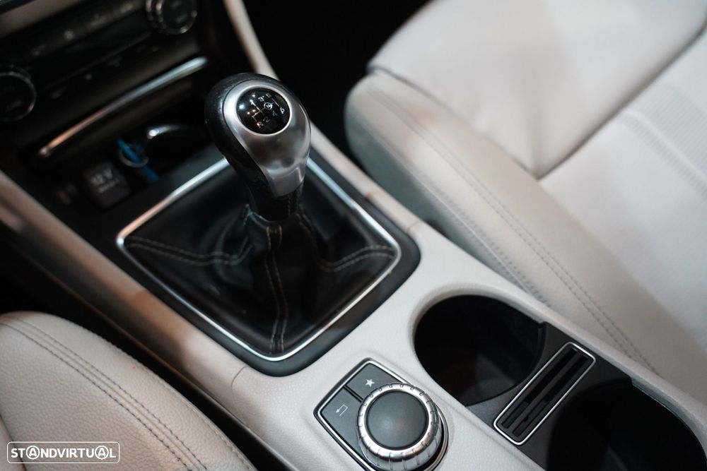 Mercedes-Benz GLA 180 CDi Urban - 19