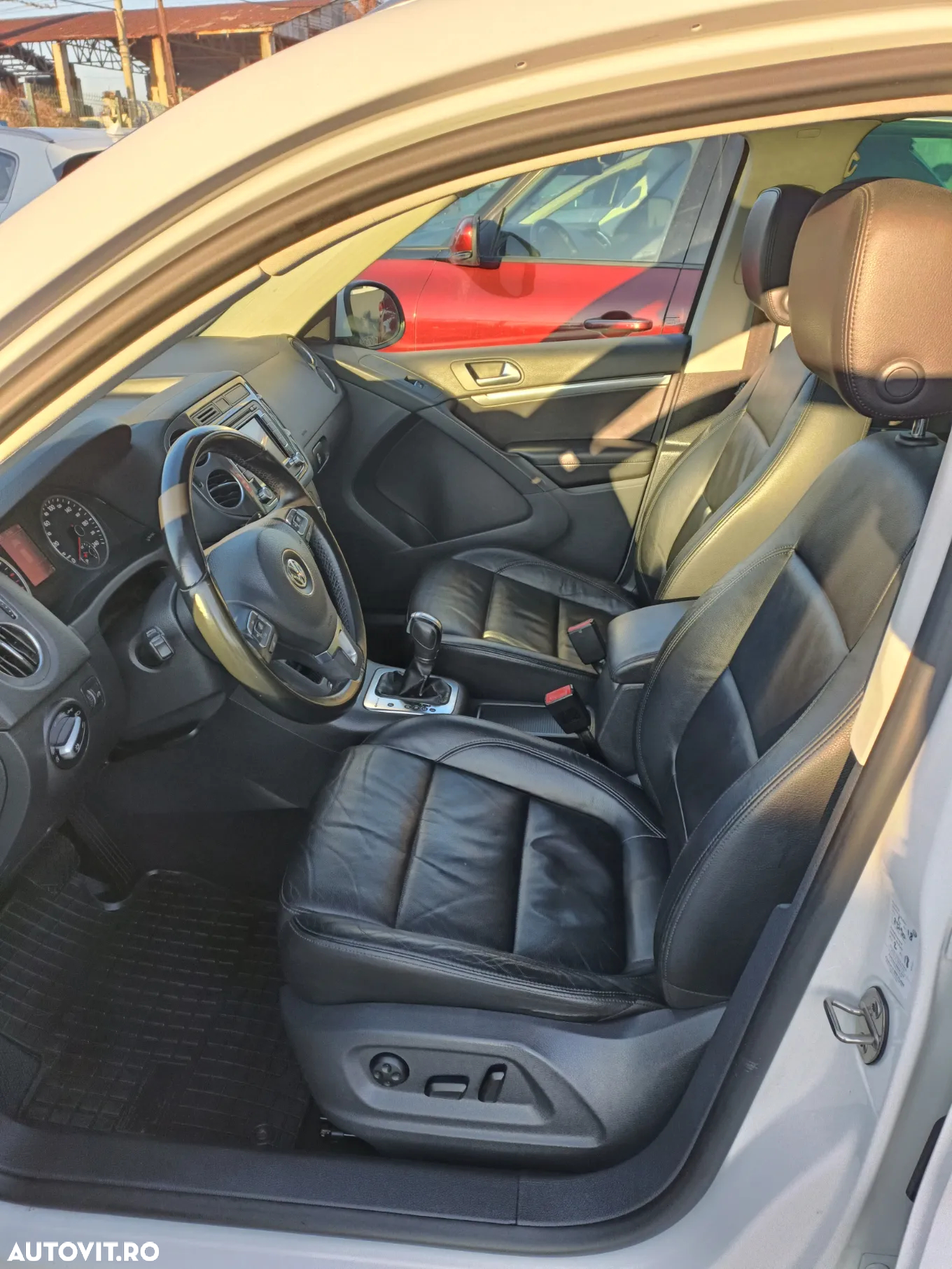 Volkswagen Tiguan 2.0 TDI DPF 4Motion BlueMotion Technology DSG Exclusive - 29
