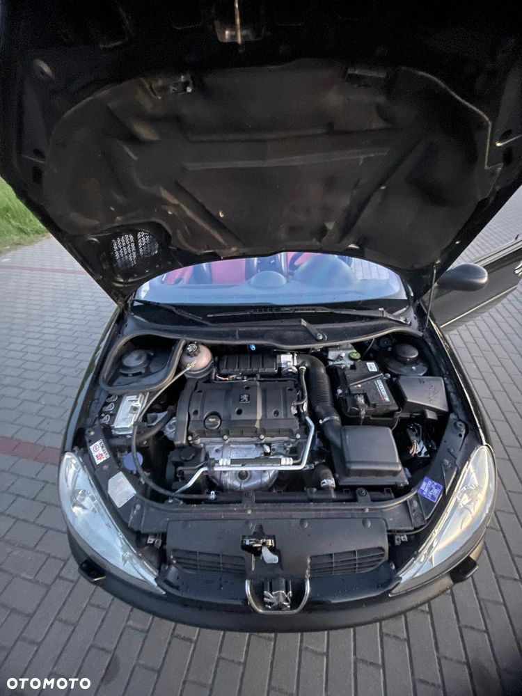 Peugeot 206 CC 1.6 - 15