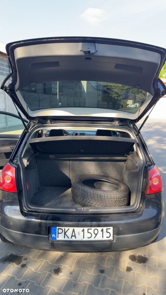 Volkswagen Golf 1.6 FSI Sportline - 11