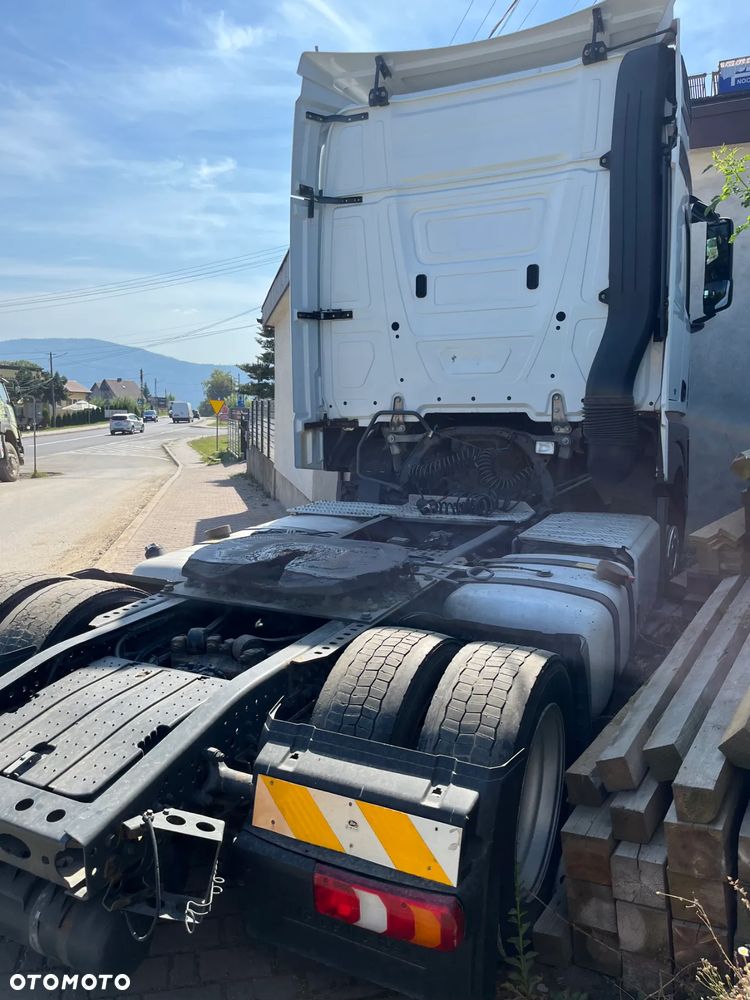 Mercedes-Benz Actros - 12
