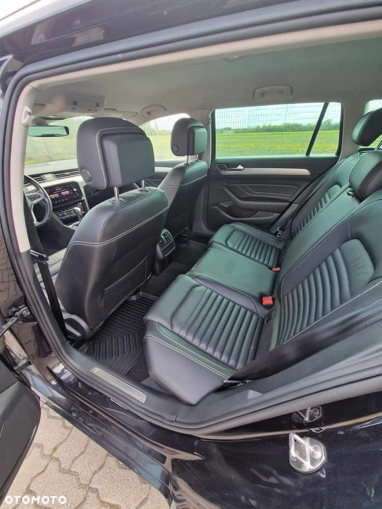 Volkswagen Passat 2.0 TDI Elegance DSG - 4