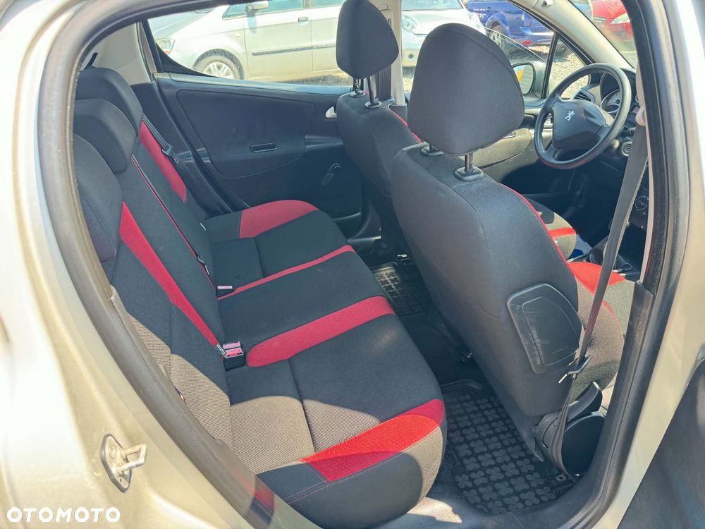 Peugeot 207 1.4 Business Line - 11