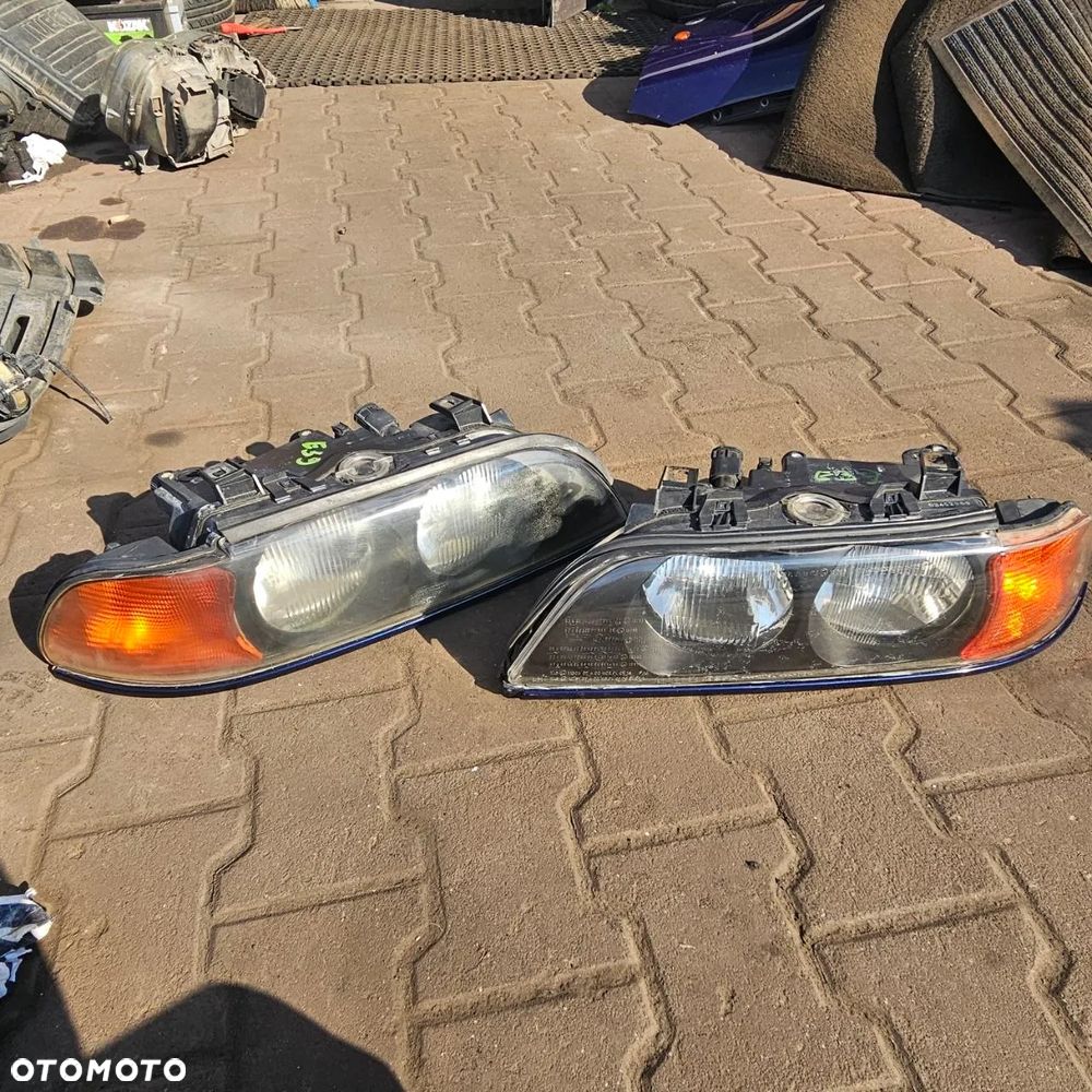 Lampa przednia / Lampy przednie / przód prawa lewa /  BMW E39 - 1