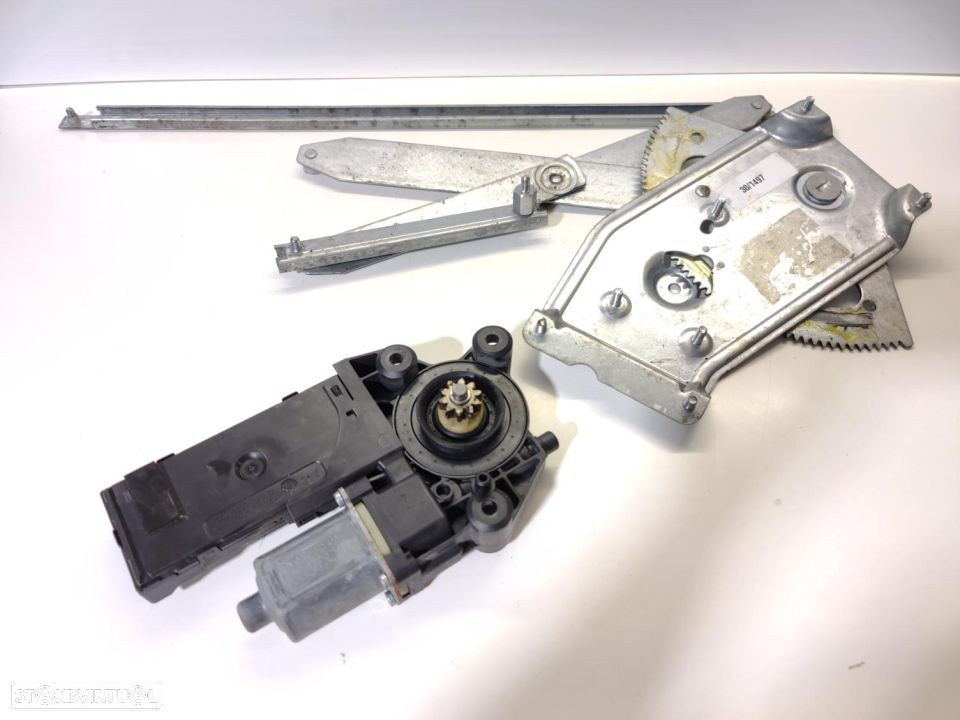 Elevador Esq. vidro Motor Elétrico  Renault Megane 3 III - 2