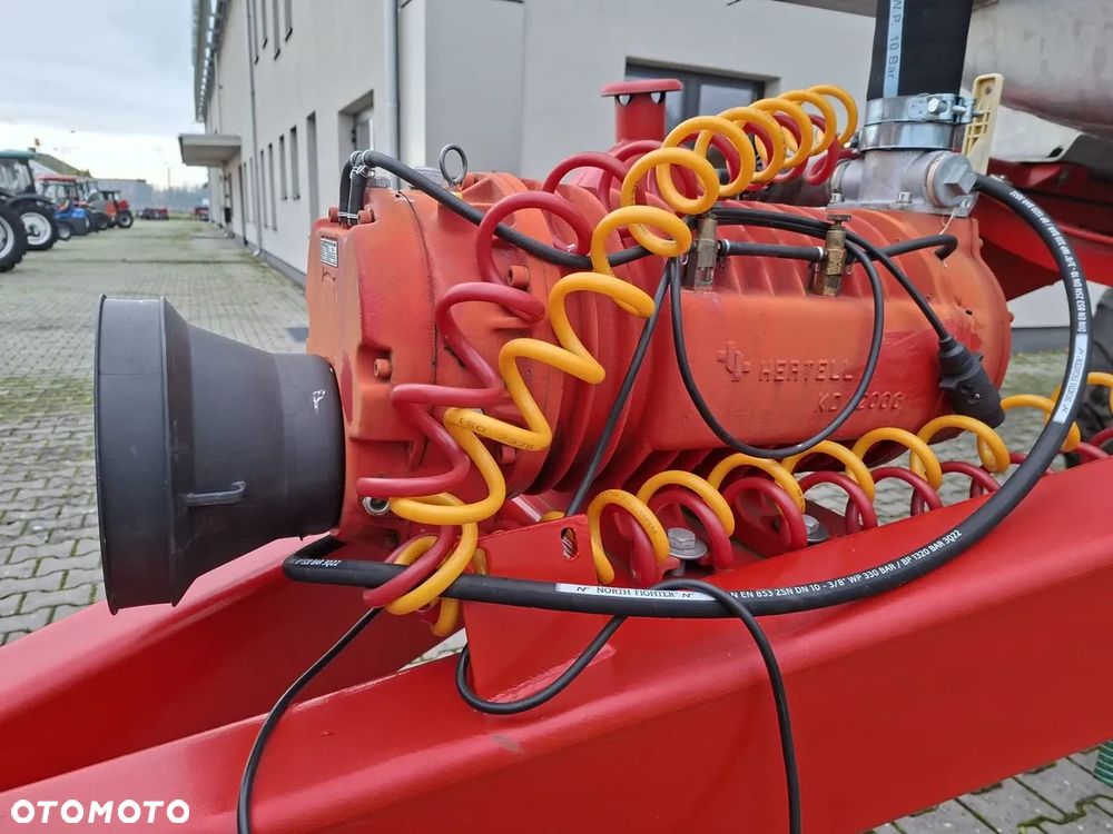 POMOT Chojna Wóz asenizacyjny Beczka do gnojowicy 13000 litrów T 546/1 - 24