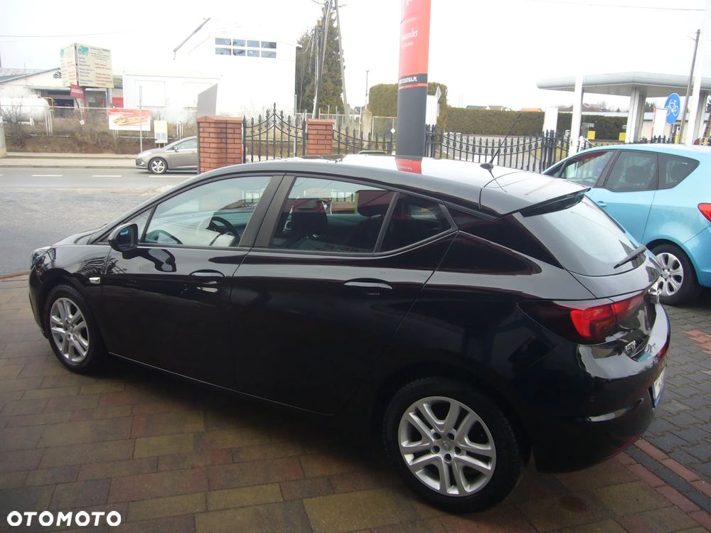 Opel Astra 1.4 T Elite - 10